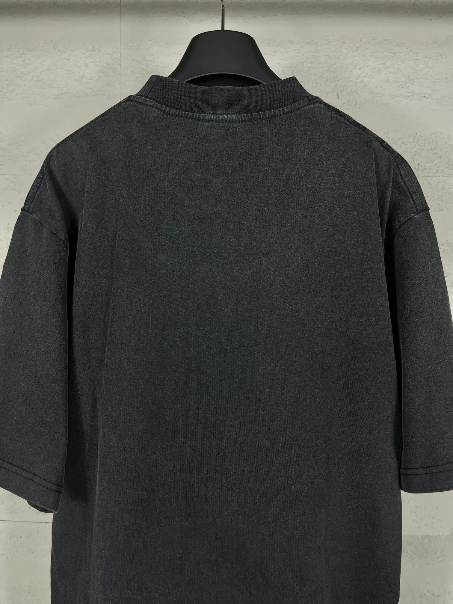 【 . Quality】BALENCI*GA/ .2024New Arrival 。 Montaigne T . . Authentic ， ！ ZP 。 260 ， . ， ，。 。 . ， 。 。 OS . Same Style ：BL 223360 : ， Size：XS. S. M. L